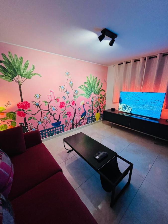 Апартаменты Pink Tropical Champagne Реймс Экстерьер фото